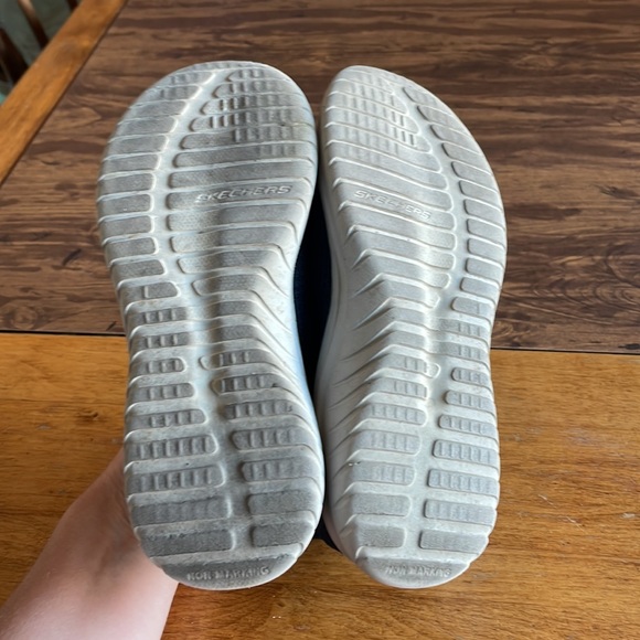 Kids Skechers shoes - Picture 4 of 6